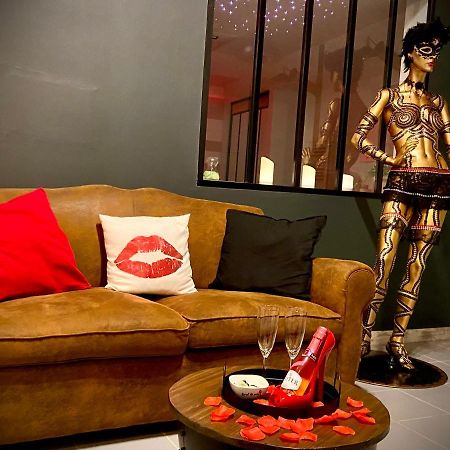 Adorable Guest House Avec Balneo Et Piscine อูลูนน์-ซัวร์-แมร์ ภายนอก รูปภาพ