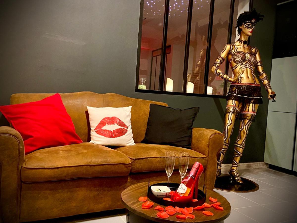 Adorable Guest House Avec Balneo Et Piscine อูลูนน์-ซัวร์-แมร์ ภายนอก รูปภาพ